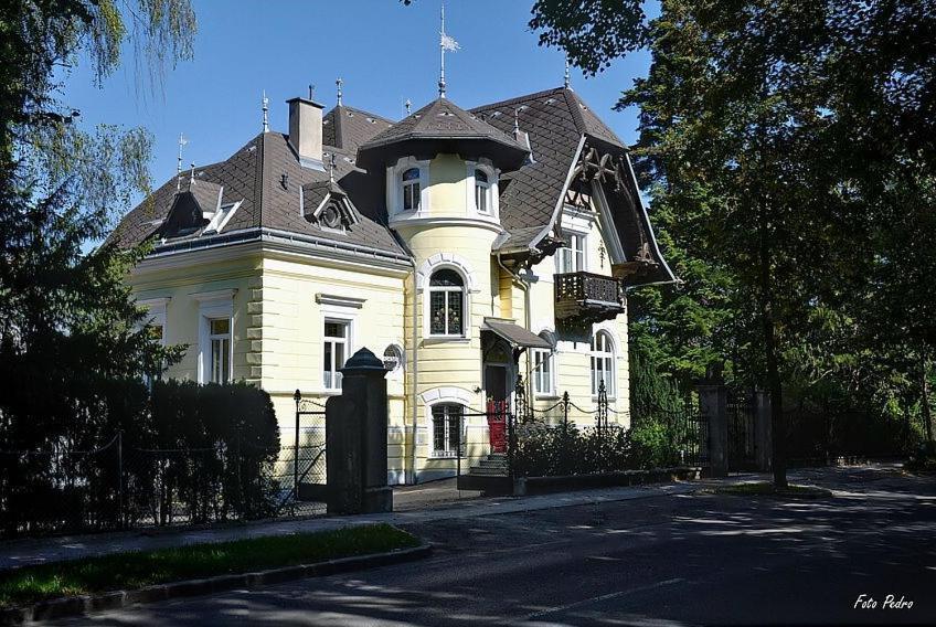 Villa Nova - Hotel Garni Waidhofen an der Ybbs Exterior photo